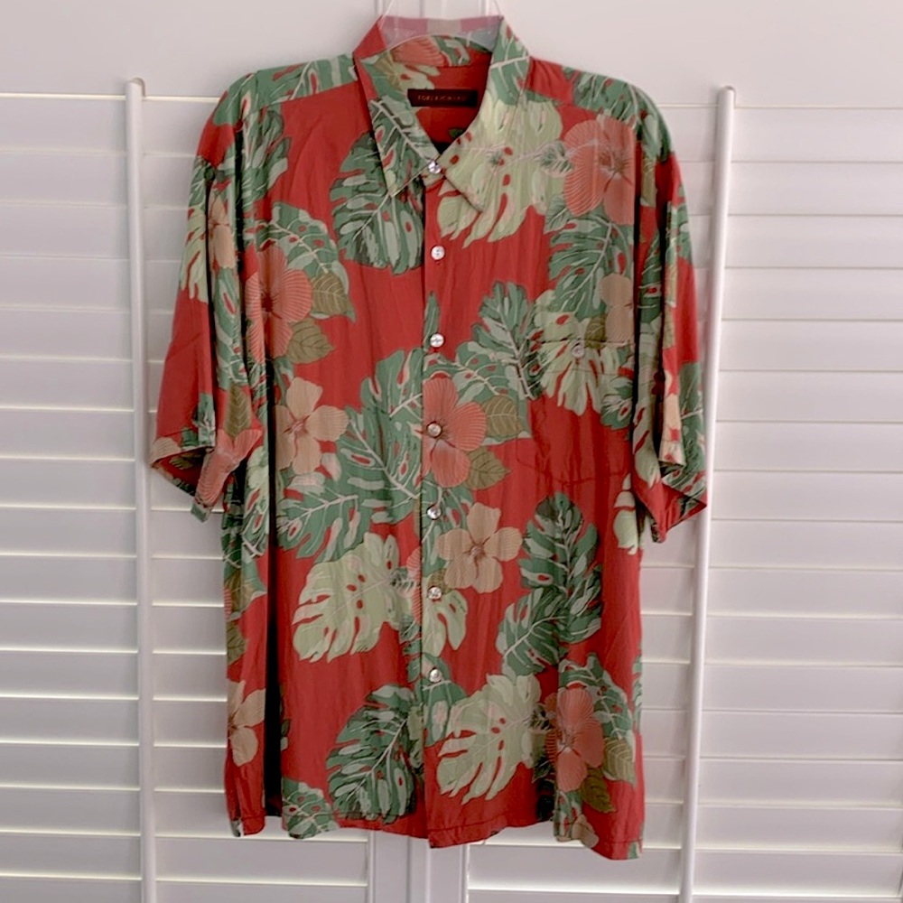 Tori Richard Hibiscus Hawaiian Shirt